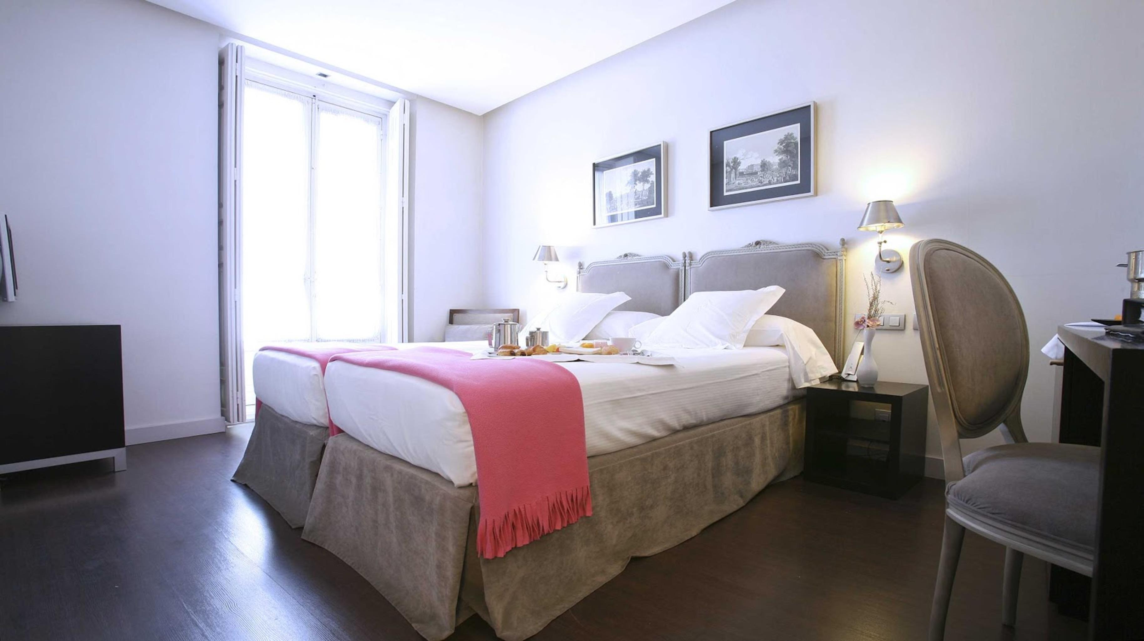 Hotel Meninas - Boutique Opera Мадрид Екстериор снимка